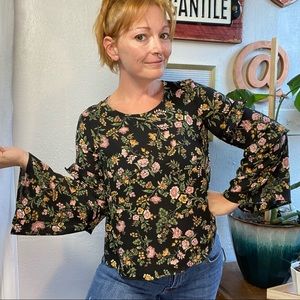 Lush Cropped Black & pink  Boho Chic Floral Tiered Sleeve blouse XSmall
